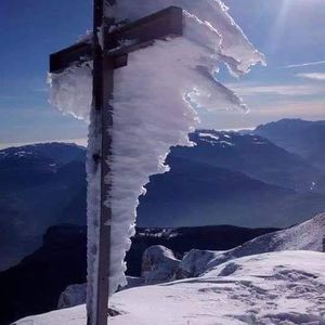 Meet your Posher, Titra